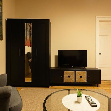 Chic Apartment In Historical City Center Timisoara Exterior foto