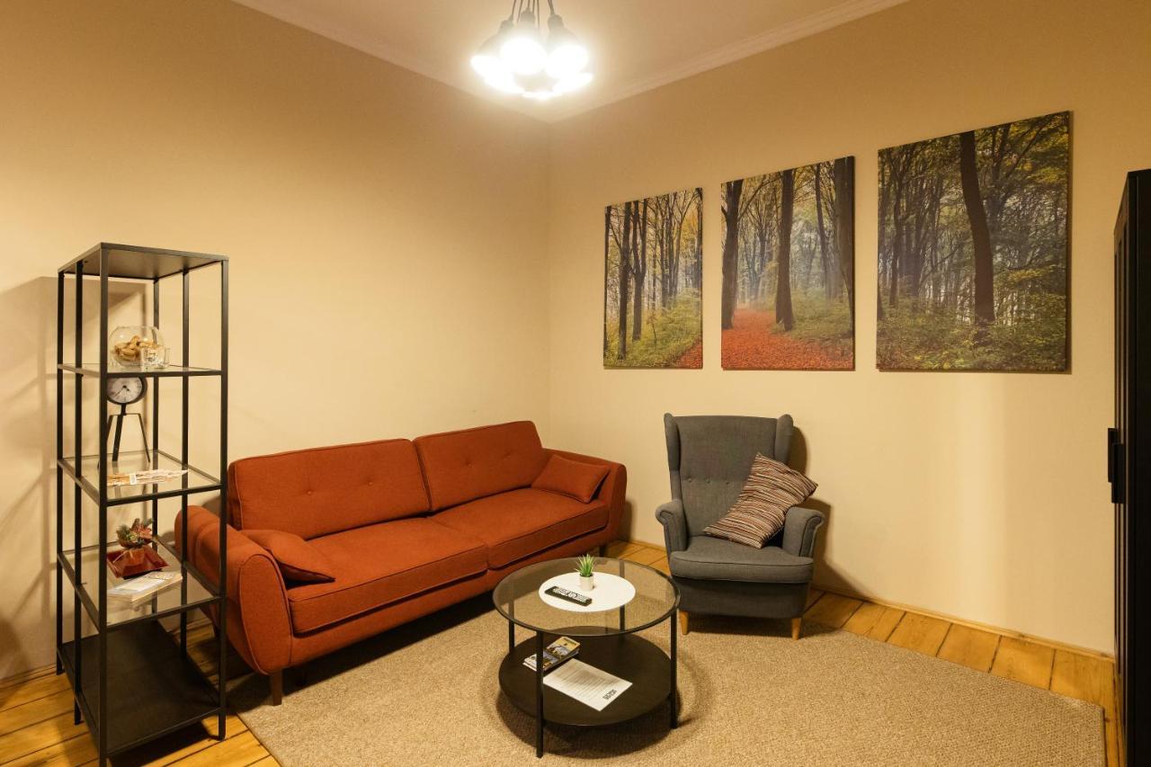 Chic Apartment In Historical City Center Timisoara Exterior foto